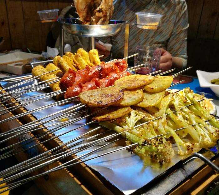 沿滩音乐烧烤吧